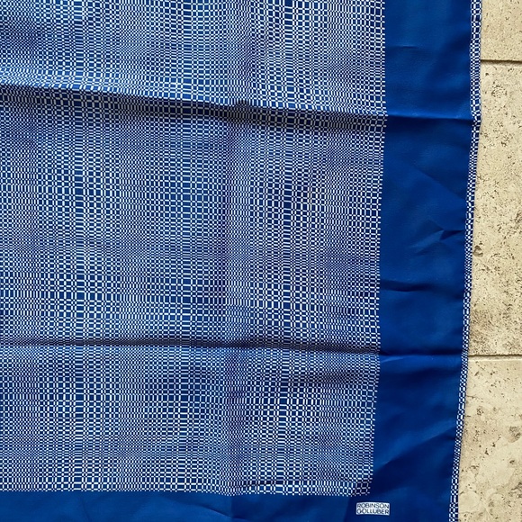 Vintage Robinson Golluber square scarf geometrical print royal blue & white - Picture 4 of 5